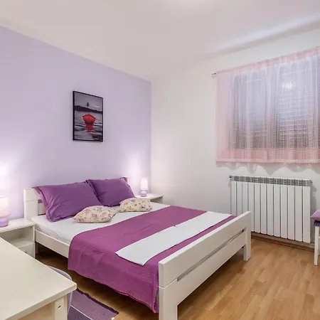 Cozy In Appartement Kostrena