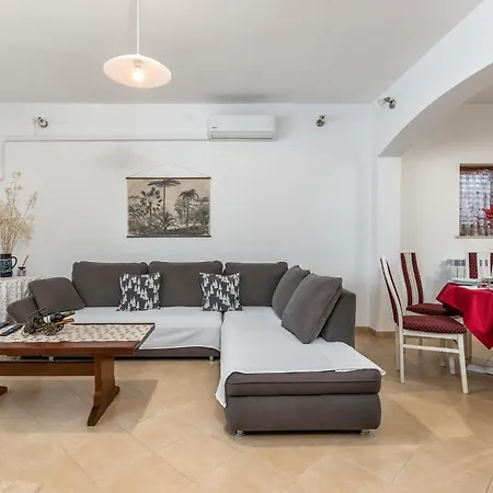 Appartement Cozy In Kostrena