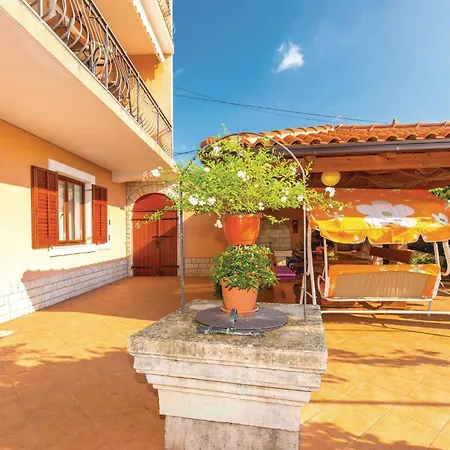2 Bedroom Gorgeous In *