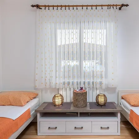 2 Bedroom Cozy In Апартаменты