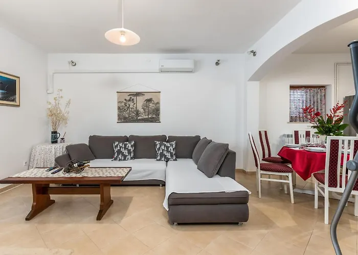 Daire Cozy In Kostrena